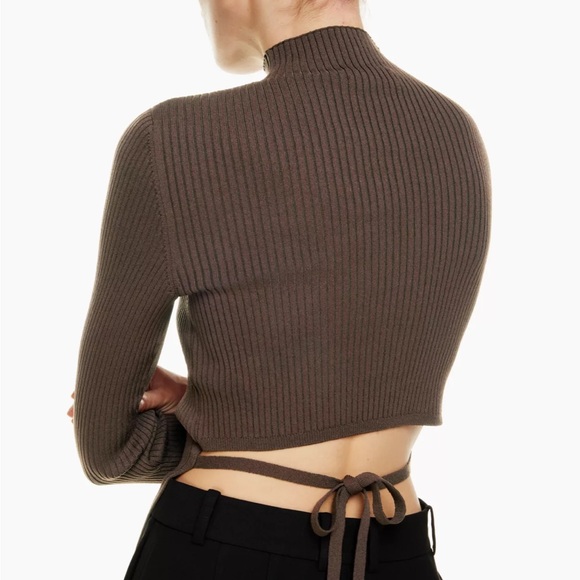 Aritzia Babaton Sculpt Knit Tie-Back Longsleeve - Picture 3 of 14